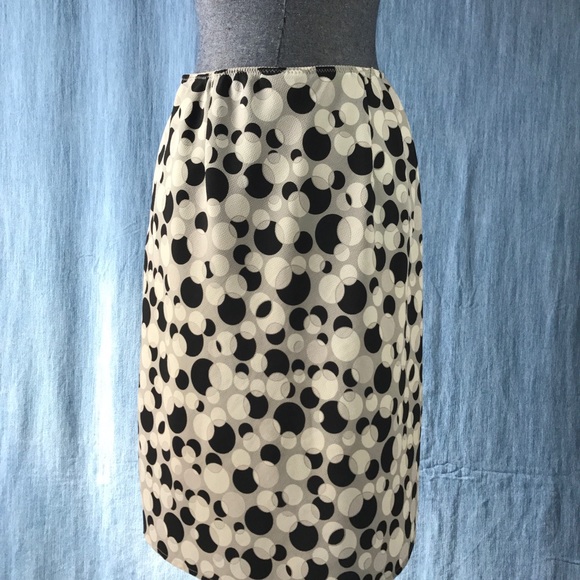 The Limited XS Black White Gray Polkadot Skirt - Picture 5 of 7